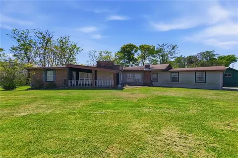 101 103 Q St, Belle Chasse, LA 70037