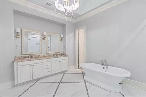Bath - 344 Ormond Dr, Covington, LA 70433 photo 2 of 5