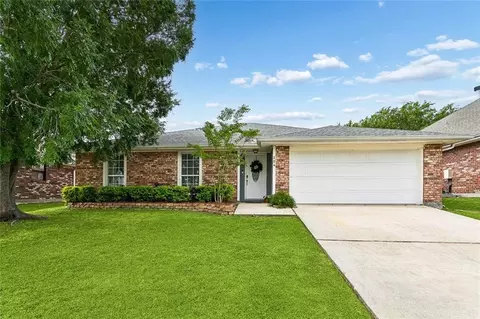 204 Charles Ct, Slidell, LA 70458