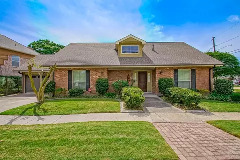 3916 N Woodlawn Ave, Metairie, LA 70006