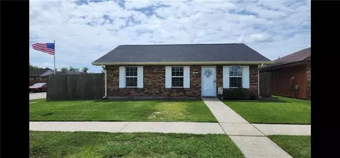 2501 Jeanne St, Marrero, LA 70072