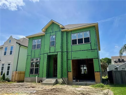 221 E Maple Ridge Dr, Metairie, LA 70001