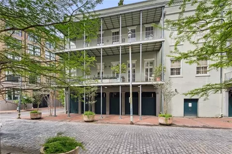 225 Girod St #302, New Orleans, LA 70130