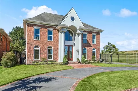 3928 Edenborn Ave, Metairie, LA 70002