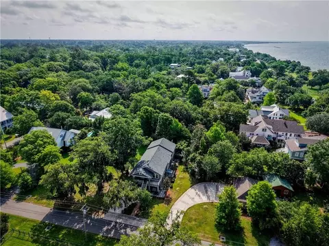 View/Area - 127 Wilkinson St, Mandeville, LA 70448 photo 2 of 2