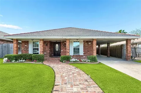 912 Giuffrias Ave, Metairie, LA 70001