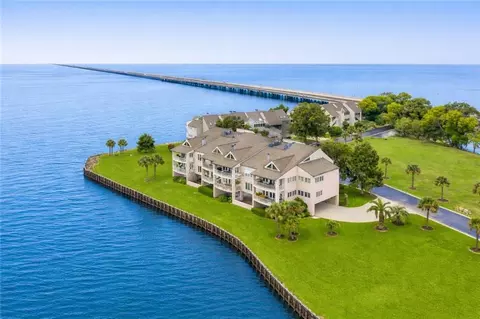 303 Mariners Island Blvd #303, Mandeville, LA 70448