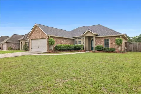 40190 Olde Mill Ln, Ponchatoula, LA 70454