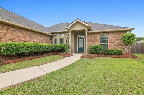 40190 Olde Mill Ln, Ponchatoula, LA 70454