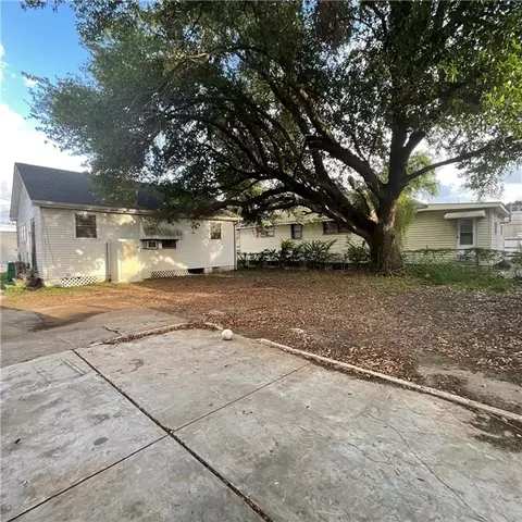 Exterior - 318 Harding St, Jefferson, LA 70121 photo 3 of 7