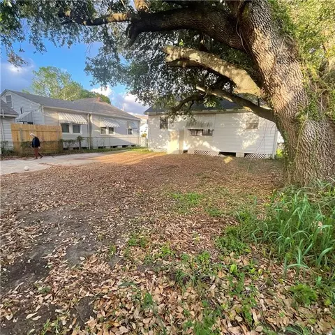 Exterior - 318 Harding St, Jefferson, LA 70121 photo 5 of 7