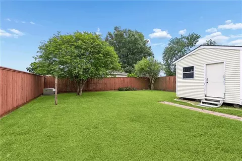 Exterior - 3310 Chateau Blvd, Kenner, LA 70065 photo 3 of 3