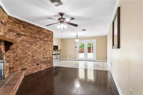Living - 3310 Chateau Blvd, Kenner, LA 70065 photo 1 of 3