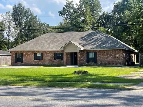 3622 Groom Rd, Baker, LA 70714