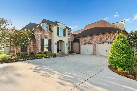 221 Beaupre Dr, Luling, LA 70070