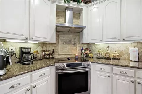 Kitchen - 18406 Highway 442 E, Independence, LA 70443 photo 2 of 4