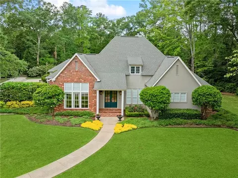 17233 Saint Gertrude Dr, Covington, LA 70435