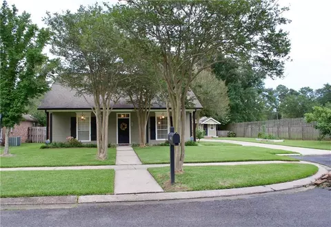 4943 Tealwood Ct, Baton Rouge, LA 70809