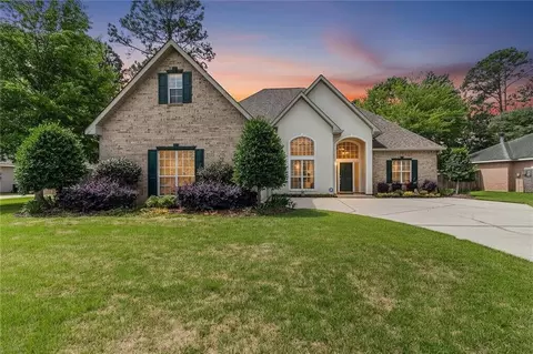 223 Bamboo Dr, Covington, LA 70433