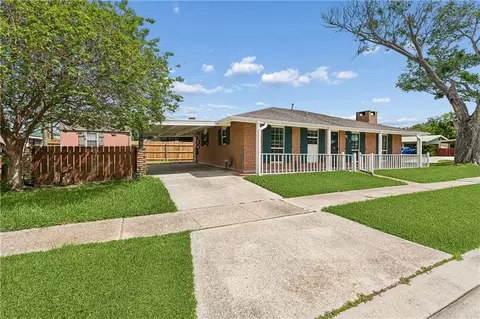 5104 Warwick Dr, Marrero, LA 70072