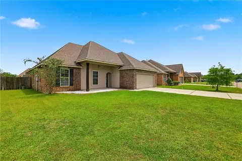 42132 Wood Ave, Ponchatoula, LA 70454