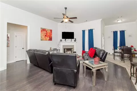 Living - 668 High Ridge Loop, Slidell, LA 70458 photo 2 of 2