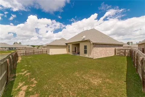 Exterior - 668 High Ridge Loop, Slidell, LA 70458 photo 4 of 5