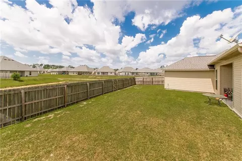 Exterior - 668 High Ridge Loop, Slidell, LA 70458 photo 5 of 5