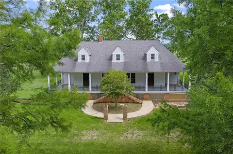 646 Fish Hatchery Rd, Natchitoches, LA 71457
