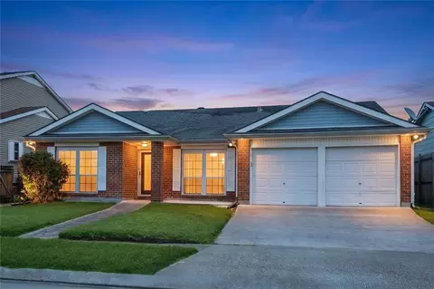 3105 Sweet Gum Dr, Harvey, LA 70058