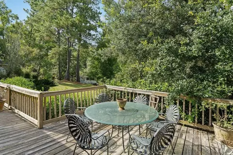 Exterior - 14 Riverbend Ln, Covington, LA 70433 photo 5 of 10