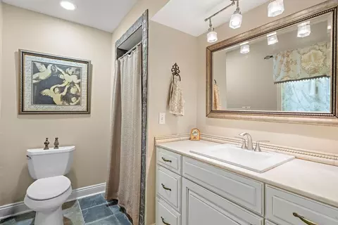 Bath - 14 Riverbend Ln, Covington, LA 70433 photo 2 of 2