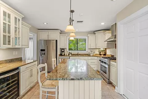 Kitchen - 14 Riverbend Ln, Covington, LA 70433 photo 1 of 3