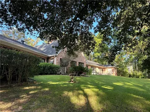 Exterior - 14 Riverbend Ln, Covington, LA 70433 photo 6 of 10