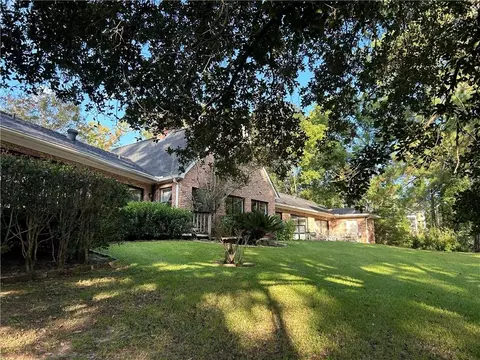 Exterior - 14 Riverbend Ln, Covington, LA 70433 photo 6 of 9