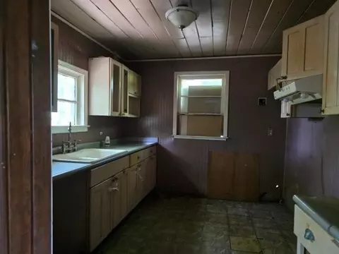 Kitchen - 1692 W Hall Ave, Slidell, LA 70460 photo 1 of 1