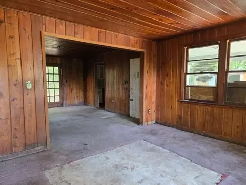 Living - 1692 W Hall Ave, Slidell, LA 70460 photo 1 of 3