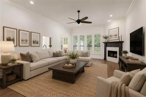 Living - 2653 Bluff Ct, Mandeville, LA 70448 photo 2 of 4