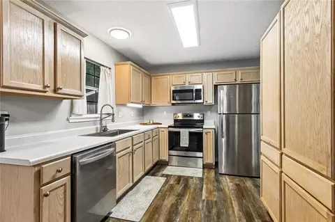 Kitchen - 2106 Robin St, Slidell, LA 70460 photo 1 of 2