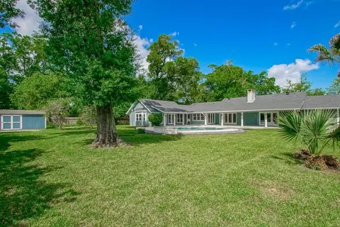 267 Midway Dr, River Ridge, LA 70123