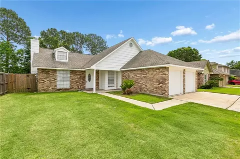 2036 Lafitte St, Laplace, LA 70068