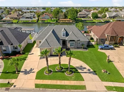 1533 Cuttysark Cv, Slidell, LA 70458