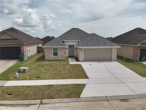 4412 Park Shore Dr, Marrero, LA 70072