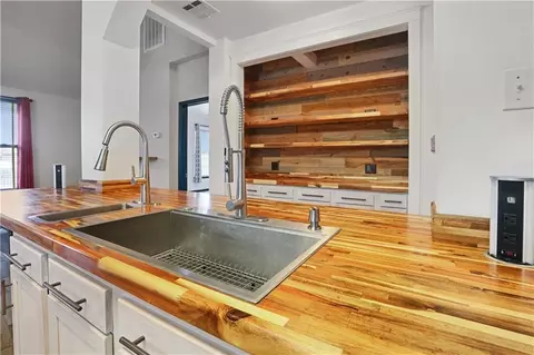 Kitchen - 116 E Lake Ct, Slidell, LA 70461 photo 3 of 3