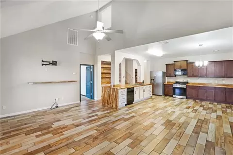 Living - 116 E Lake Ct, Slidell, LA 70461 photo 1 of 1