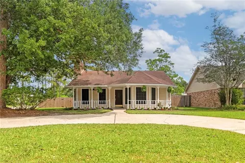 800 Huntwyck Cir, Slidell, LA 70460