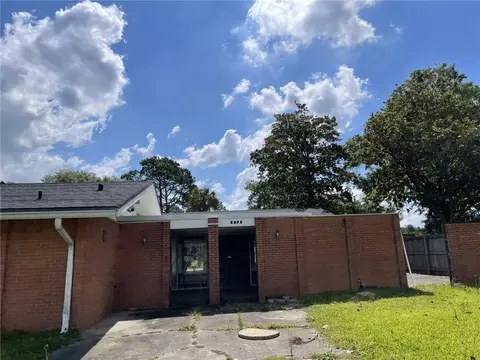 2203 Louisiana Dr, New Iberia, LA 70560