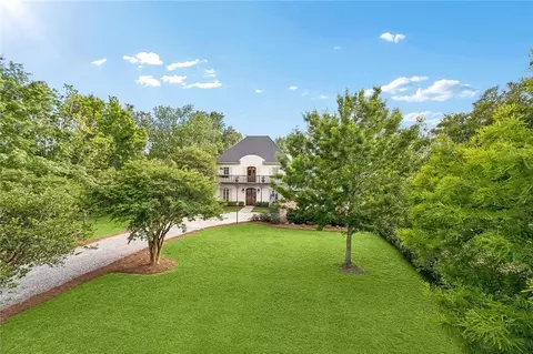 Exterior - 140 Chapel Loop, Mandeville, LA 70471 photo 2 of 4