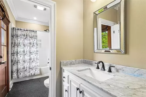 Bath - 140 Chapel Loop, Mandeville, LA 70471 photo 4 of 5