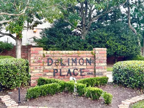 800 Rue Burgundy St #315, Metairie, LA 70005